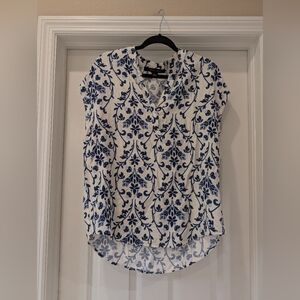 Cynthia Steffe Short Sleeve Floral Blouse Size Large